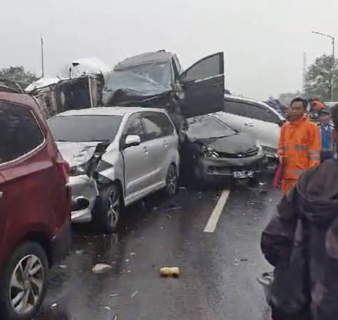 Kecelakaan di Tol Cipularang KM 92, Senin (11/11/2024). Foto: Dok. Istimewa