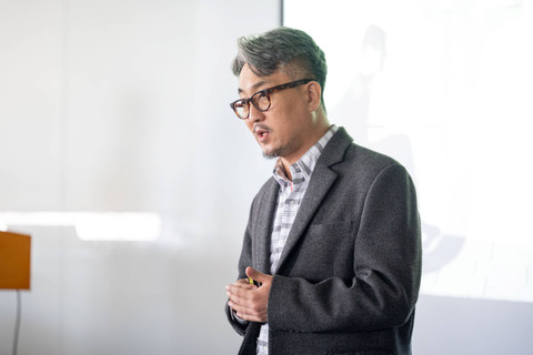 Design Advanced Team Leader LG H&A, Youngsu Ha, di LG Twin Tower, Yeongdeungpo-gu, Seoul, Korea Selatan, Selasa (5/11/2024). Foto: Dok. LG Electronics