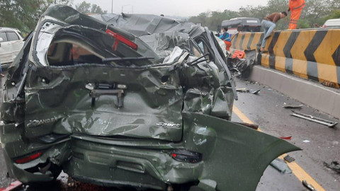 Kecelakaan beruntun di Tol Cipularang KM 91-92 arah Jakarta, Senin (11/11/2024). Foto: Kainduk PJR Tol Cipularang