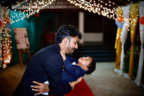 Ilustrasi sejarah hari ayah nasional, Photo by DICSON on Unsplash