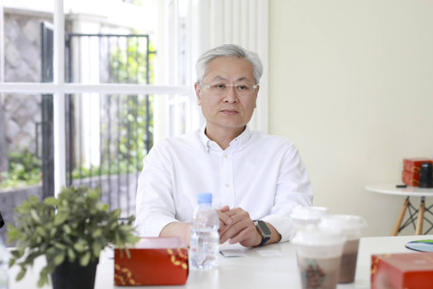 CEO Indomobil National Distributor, Tan Kim Piauw saat mengunjungi kumparan, Selasa (12/22). Foto: Syawal/kumparan
