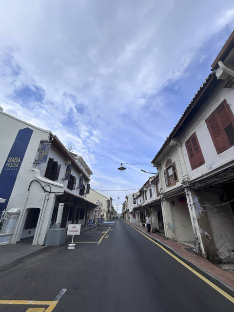 Setapak jalan dengan suasana heritage city Melaka. Foto: Hedi/kumparan