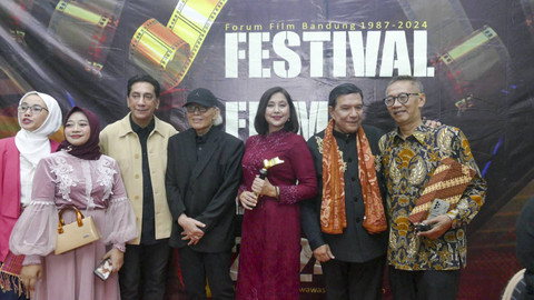 Ayu Azhari memenangkan penghargaan di Festival Film Bandung. Foto: Dok. Istimewa