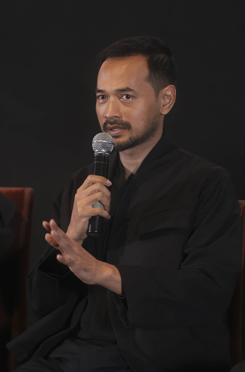 Artis Oka Antara saat konferensi pers film Wanita Ahli Neraka di Epicentrum, Kuningan, Jakarta, Selasa, (12/11/2024). Foto: Agus Apriyanto