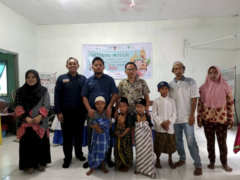Khitanan Masal yang digelar di Banda Neira, Rabu (13/11/2024). Foto: Giovanni/kumparan