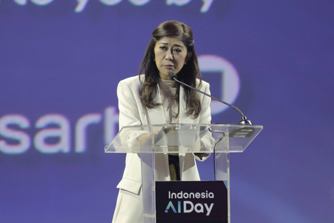 Menteri Komunikasi dan Digital, Meutya Hafid, berbicara pada acara Indonesia AI Day di Jakarta, Kamis (14/11/2024). Foto: Jamal Ramadhan/kumparan