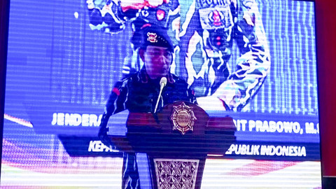 Kapolri Jenderal Listyo Sigit Prabowo beri sambutan di syukuran HUT ke-79 Korps Brimob Polri di Mako Korbrimob, Kelapa Dua, Depok, Jabar, Kamis (14/11/2024). Foto: Thomas Bosco/kumparan