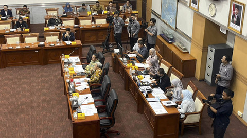 Komisi I DPR RI rapat kerja bersama Wantannas RI di Gedung DPR RI, Jakarta, Kamis (14/11/2024). Foto: Haya Syahira/kumparan