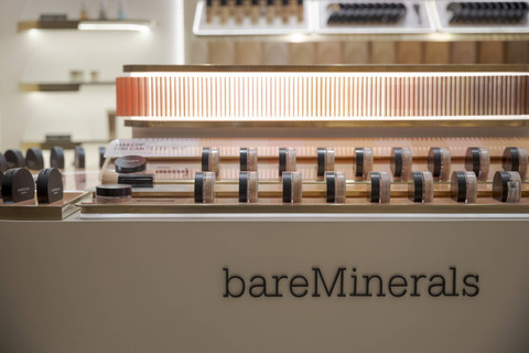 bareMinerals, brand makeup asal Amerika Serikat yang mengedepankan konsep pure beauty. Foto: Dok. bareMinerals
