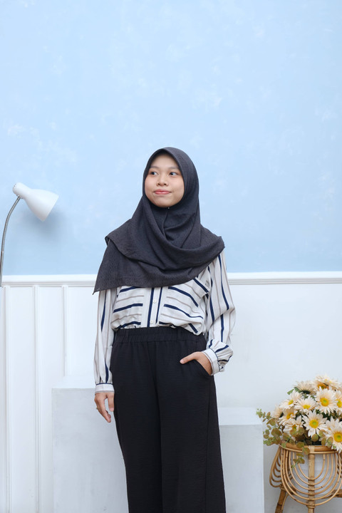 Dini Maharani, mahasiswi Farmasi UGM yang jadi pemenang beasiswa D-STAR 2024. Foto: Darya-Varia