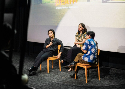 Es Krim Aice jadi Simbol Kehangatan dan Dukungan dalam Perjuangan di Film Pendek BMW Astra "Love, Race Cars, & Death". Foto: Aice