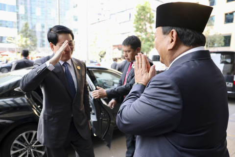 Presiden Prabowo Subianto didampingi Menteri Luar Negeri Sugiono saat Pertemuan bilateral Indonesia-Vietnam di Lima, Peru, Jumat (15/11/2024).  Foto: Dok. Istimewa