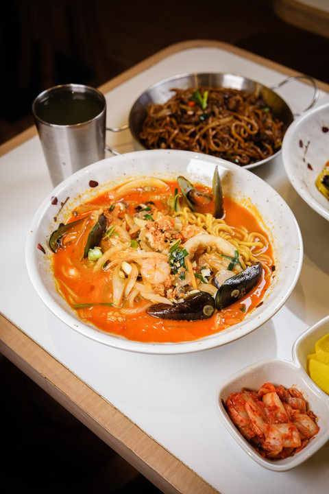 Restoran masakan Korea di mal Grand Indonesia, Taeyang Sung dan Samwon. Foto: Dok. Istimewa