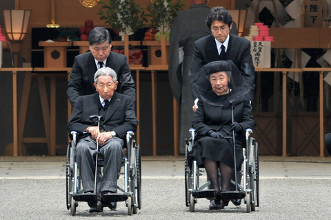 Pangeran Mikasa dan Putri Yuriko dari Kekaisaran Jepang. Foto: AFP/POOL/Kazuhiro Nogi