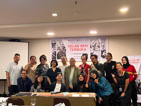 Kelas Seni Terbuka, program inkubasi seni untuk seniman muda DIY yang diadakan selama 12 hari, dari 4 hingga 16 November 2024 di Hotel Cavinton, Yogya. Foto: ES Putra/Pandangan Jogja