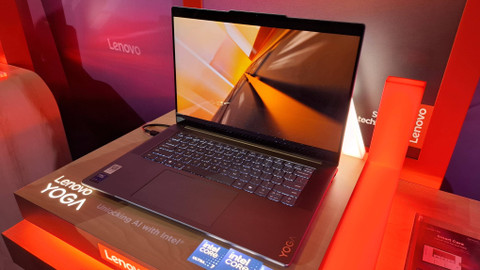 Lenovo Yoga Slim 7i Aura Edition. Foto: Muhammad Fikrie/kumparan