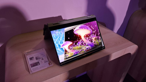 Lenovo IdeaPad 5X 2-in-1. Foto: Muhammad Fikrie/kumparan