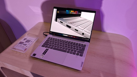 Lenovo IdeaPad Slim 5X. Foto: Muhammad Fikrie/kumparan