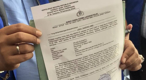 LP yang dipegang Tim Luthfi-Taj Yasin. Dok: Intan/kumparan