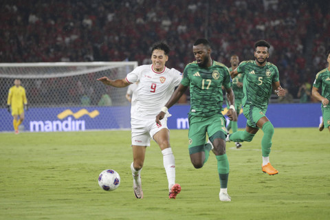 Pemain Timnas Indonesia Rafael Struick beraksi pada lanjutan Ronde 3 Kualifikasi Piala Dunia di Stadion Utama Gelora Bung Karno, Selasa (19/11/2024). Foto: Aditia Noviansyah/kumparan