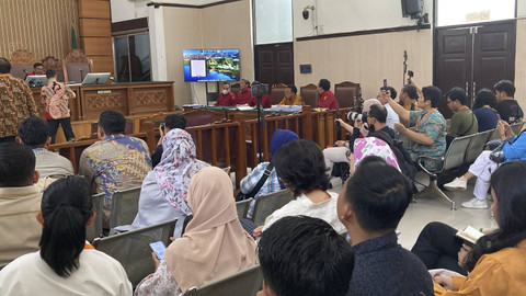 Istri Tom Lembong Franciska Wihardja Hadiri Kasus Persidangan Pra Peradilan Tom Lembong di Pengadilan Negeri Jakarta Selatan, Rabu (20/11/2024).  Foto: Alya Zahra/kumparan 