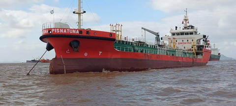 Kapal tanker PIS Natuna. 