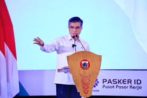 Menaker Yassierli saat membuka Jaknaker Expo 2024 sebagai bagian dari rangkaian Naker Expo 2024 di Balai Sudirman, Menteng Dalam, Jakarta. Foto: Dok. Kemnaker