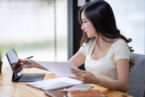 Tak hanya kesehatan fisik dan mental, diabetes juga memengaruhi kesehatan finansial. Foto: Shutterstock