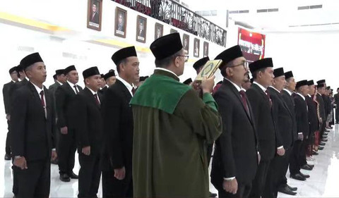 Pengambilan sumpah janji jabatan Anggota KPU Kabupaten/Kota se-Lampung periode 2024-2029 | Foto : Tangkaplayar YouTube KPU RI