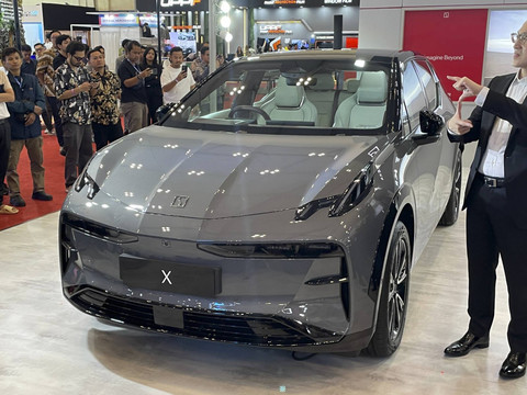 Zeekr resmi debut di Indonesia, bawa dua model listrik sekaligus Zeekr X dan Zeekr 009 di GJAW 2024. Foto: Sena Pratama/kumparan