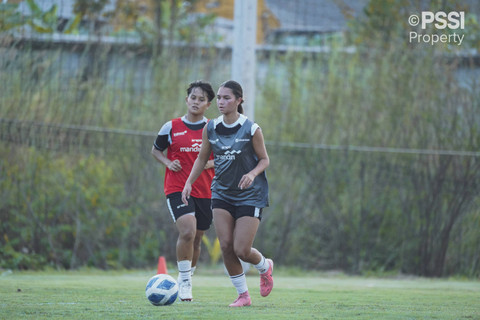 Latihan Timnas Wanita Indonesia di Laos jelang ASEAN Women's Cup 2024. Foto: Dok. PSSI