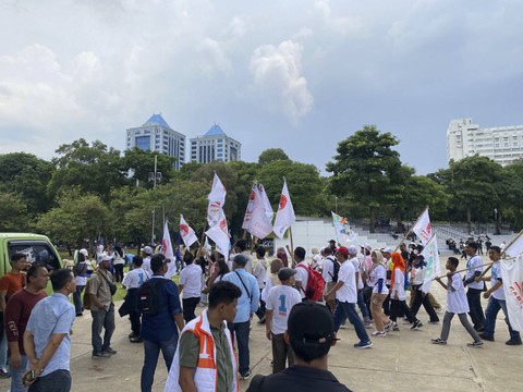 Suasana kampanye akbar Pasangan calon Gubernur Jakarta nomor urut satu Ridwan Kamil-Suswono di Taman Lapangan Banteng, Jakarta, Sabtu (23/11/2024). Foto: Abid Raihan/kumparan