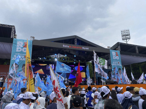 Suasana kampanye akbar Pasangan calon Gubernur Jakarta nomor urut satu Ridwan Kamil-Suswono di Taman Lapangan Banteng, Jakarta, Sabtu (23/11/2024). Foto: Abid Raihan/kumparan