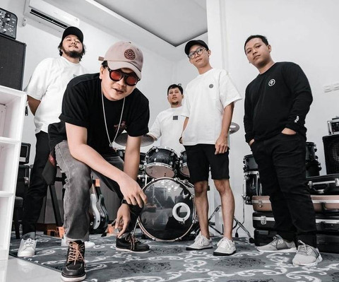 Band alternative rock Pontianak, HIRA. Foto: Dok. Instagram @thebandhira