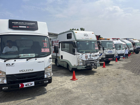 Kegiatan konvoi 50 Isuzu Menemani di Jalan. Foto: Fitra Andrianto/kumparan