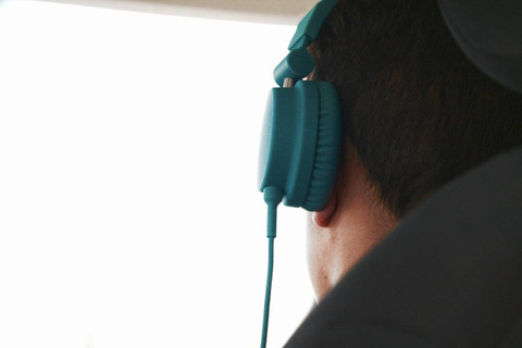 Ilustrasi makna lagu swim chase atlantic - Sumber: pixabay.com/stocksnap