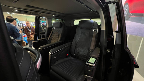 MPV mewah MG G90 di GJAW 2024. Foto: Trio Witjaksono/kumparan