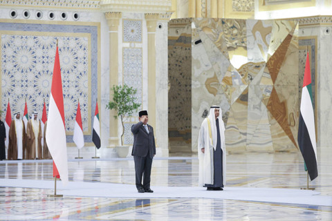 Presiden RI Prabowo Subianto menemui Presiden Uni Emirat Arab (UEA) Mohammed bin Zayed Al Nahyan atau MBZ di Istana Kepresidenan UEA, Sabtu (23/11/2024). Foto: Dok. Setpres RI