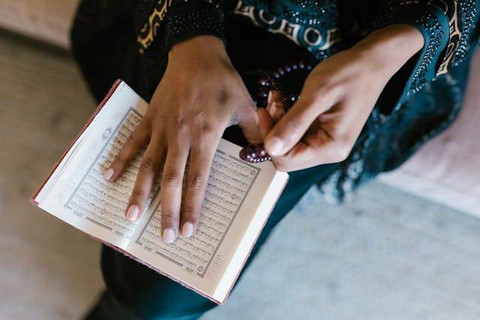 Ilustrasi Ya Muqollibal Qulub. Sumber: Pexels/RDNE