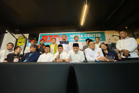 Konferensi pers tim pemenangan Cagub dan Cawagub Jakarta Ridwan Kamil dan Suswono di DPD Golkar, Jakarta pada Senin (25/11/2024). Foto: Abid Raihan/kumparan