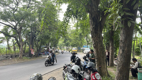 Suasana prarekonstruksi tawuran di Jalan Candi Penataran Raya, Kota Semarang, Selasa (26/11/2024). Foto: Intan Alliva Khansa/kumparan