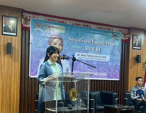 Anggota MPR RI dr. Ratu Tenny Leriva, saat menggelar sosialisasi 4 Pilar Kebangsaan di DPD Sumsel, Foto : Istimewa