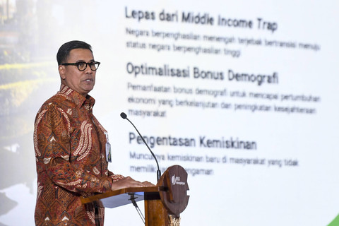 Direktur Utama BPJS Ketenagakerjaan Anggoro Eko Cahyo memberikan sambutan saat pembukaan Social Security Summit 2024 di Jakarta, Selasa (26/11/2024). Foto: Hafidz Mubarak A/Antara Foto 