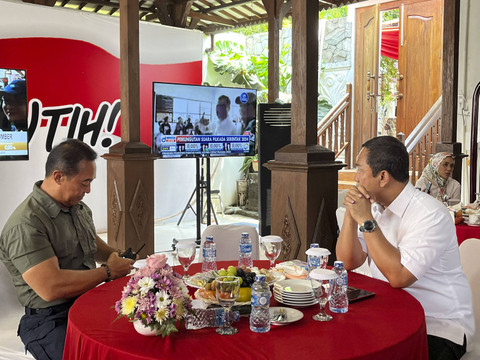Andika Perkasa bersama Hendrar Prihadi di Semarang, Rabu (27/11/2024). Foto: Intan Alliva Khansa/kumparan