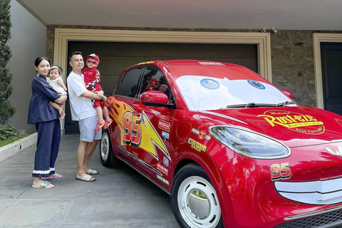 Raffi Ahamd beri hadiah mobil ke Rayyanza saat ultah ke-3. Foto: Instagram/ @raffinagita1717