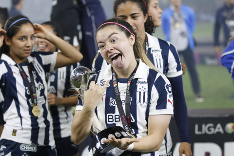Selebrasi Rayadas saat juara Liga MX Femenil 2024. Foto: Julio Cesar Aguilar/AFP