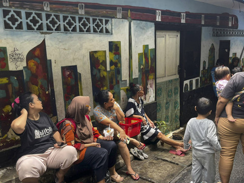 Suasana Banjir Kebon Pala, Kec. Jatinegara, Kel. Kampung Melayu, Kamis (28/11/2024). Foto: Rayyan Farhansyah/kumparan