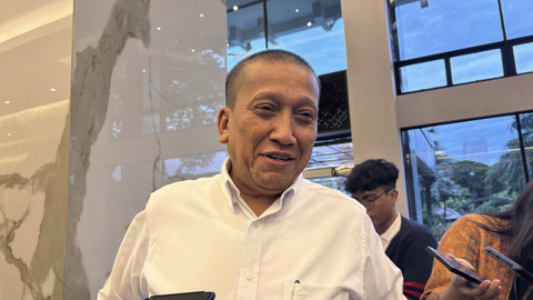 Ketua Umum Asosiasi Pengusaha Ritel Indonesia (Aprindo) Solihin menjawab pertanyaan wartawan saat dijumpai di kantor Kemenko Perekonomian, Jakarta, Kamis (28/11/2024). Foto: Ave Airiza Gunanto/kumparan
