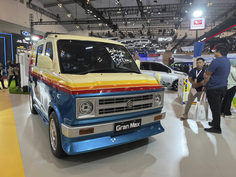 Daihatsu Gran Max GH Style mejeng di GJAW 2024. Foto: Fitra Andrianto/kumparan