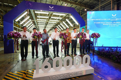Seremoni produksi 160 ribu mobil Wuling di Indonesia dan ekspor perdana Cloud EV ke ASEAN. Foto: dok. Wuling Motors